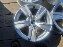 Laden Sie das Bild in den Galerie-Viewer, 4x Alufelge 16 Zoll 7.0" 5x112 35ET Glanz Silber 8W0601025A Audi A4 Rim Wheel FEL8589185401tu