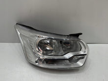 Laden Sie das Bild in den Galerie-Viewer, Frontscheinwerfer Ford Transit BK31-13D152-B Rechts Scheinwerfer Headlight SCH7586640995so