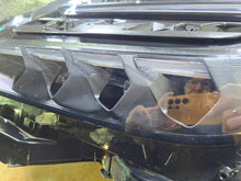 Load image into Gallery viewer, Frontscheinwerfer Toyota 81150-F4240-00 Links Scheinwerfer Headlight SCH8434357580hi