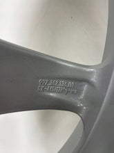 Load image into Gallery viewer, 1x Alufelge 18 Zoll 8.0" 5x130 57ET Porsche 997 Rim Wheel FEL6020591486gz