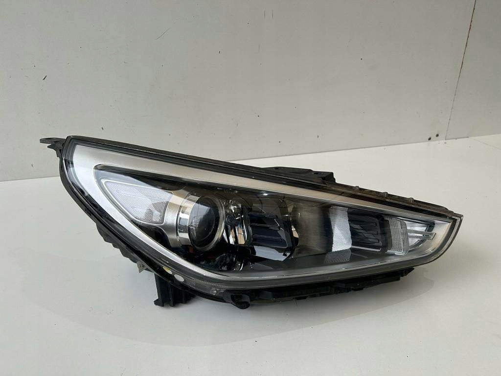 Frontscheinwerfer Hyundai I30 III 92102-Q4020 Rechts Scheinwerfer Headlight