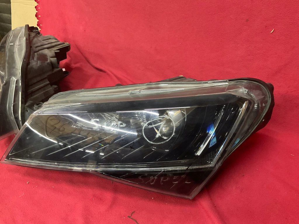 Frontscheinwerfer Skoda Superb III 3V1941016B 3V1941015B LED Rechts oder Links