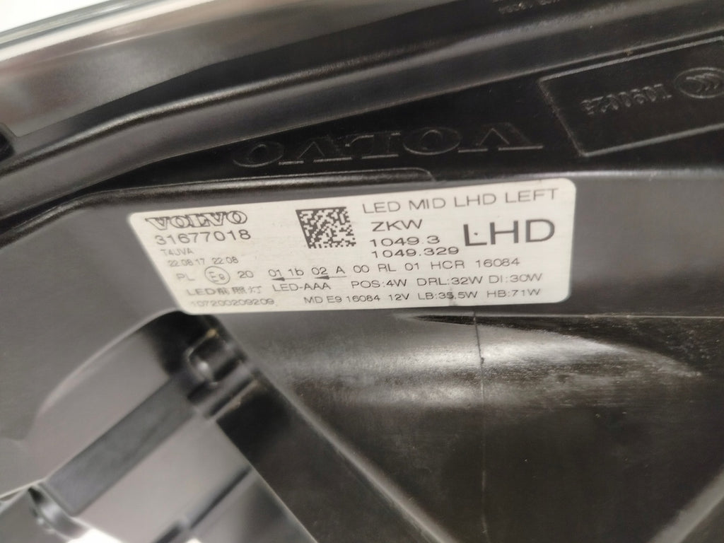 Frontscheinwerfer Volvo V40 31677018 LED Ein Stück (Rechts oder Links) Headlight SCH4351350075rm