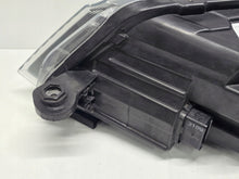 Laden Sie das Bild in den Galerie-Viewer, Frontscheinwerfer Skoda Superb 3V1941016A Rechts Scheinwerfer Headlight SCH7153090570yc