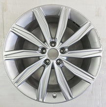 Load image into Gallery viewer, 1x Alufelge 19 Zoll 8.5" 5x112 40ET Glanz 4K0601025G Audi A6 B8 Passat Rim Wheel FEL7501215669fu