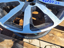 Laden Sie das Bild in den Galerie-Viewer, 1x Alufelge 17 Zoll 7.0&quot; 4x100 37ET Glanz Schwarz 403008869R, 403008622 Renault