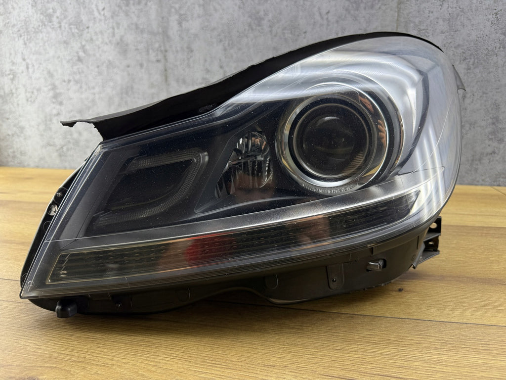 Frontscheinwerfer Mercedes-Benz W204 A2048203739 Bi-Xenon Links Headlight SCH8323639362ey