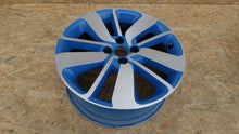 Load image into Gallery viewer, 1x Alufelge 17 Zoll 7.0" 4x100 44ET Glanz Blau 403006755R Renault Clio Iv FEL7051824436wh