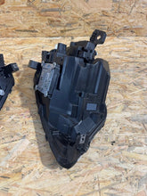 Laden Sie das Bild in den Galerie-Viewer, Frontscheinwerfer Renault 5 260559754R Ein Satz Scheinwerfer Headlight SCH5791485728dv