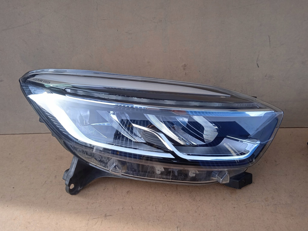 Frontscheinwerfer Renault Captur I 260107244R FULL LED Rechts oder Links