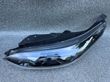 Laden Sie das Bild in den Galerie-Viewer, Frontscheinwerfer Kia Ceed 92101J7500 Links Scheinwerfer Headlight SCH1765634518ew