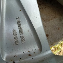 Laden Sie das Bild in den Galerie-Viewer, 1x Alufelge 18 Zoll 7.0&quot; 5x114.3 38ET Mitsubishi Outlander Rim Wheel