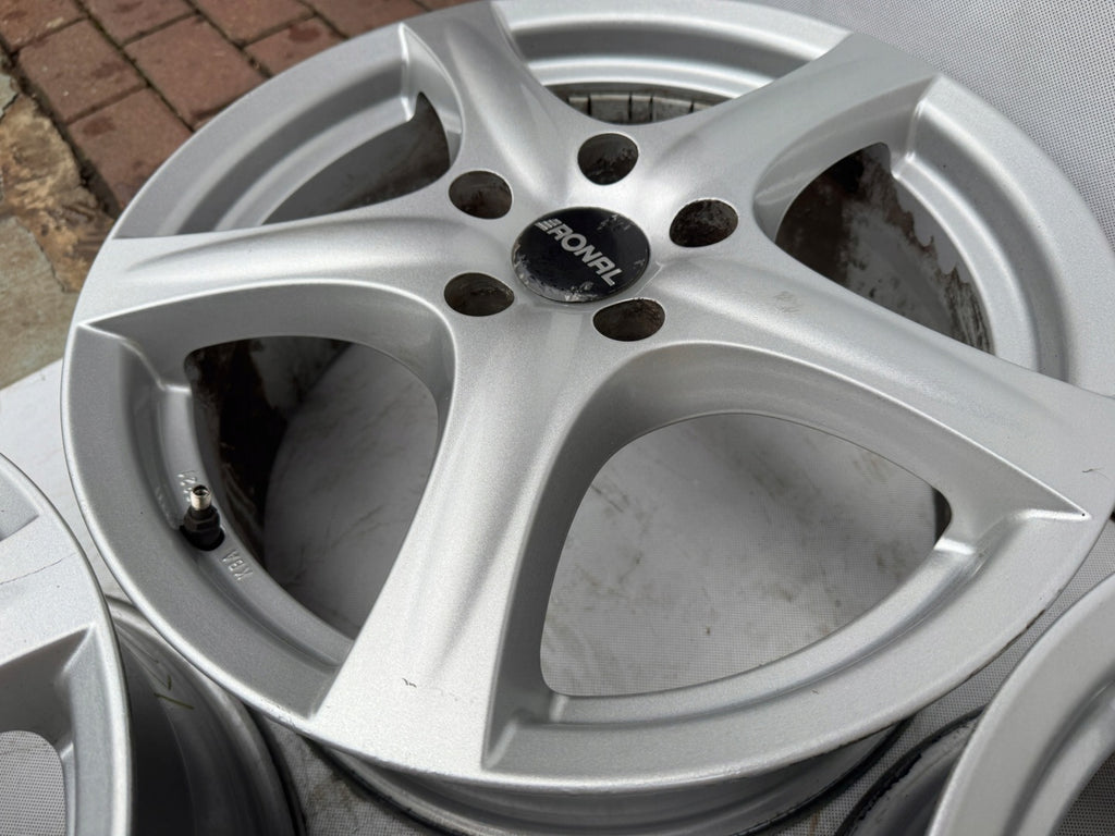4x Alufelge 17 Zoll 7.0" 5x114.3 49ET Glanz Silber 42R7705 Hyundai I Rim Wheel FEL4031769148pm