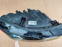 Laden Sie das Bild in den Galerie-Viewer, Frontscheinwerfer Dacia Duster 260107725R LED Rechts Scheinwerfer Headlight SCH9046205267hm