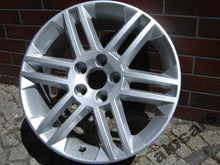 Laden Sie das Bild in den Galerie-Viewer, 1x Alufelge 17 Zoll 7.0&quot; 5x110 41ET Glanz Silber Opel Zafira Rim Wheel