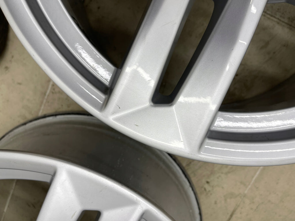 4x Alufelge 17 Zoll 7.0" 5x112 42ET Glanz Silber 8W0601025P Audi B9 Rim Wheel FEL8704660310tb