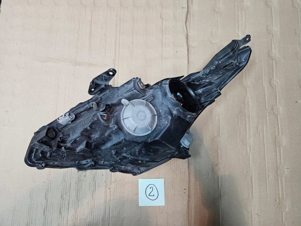 Frontscheinwerfer Toyota Avensis Rechts Scheinwerfer Headlight SCH6231931286qz