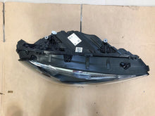 Laden Sie das Bild in den Galerie-Viewer, Frontscheinwerfer Mercedes-Benz W247 A2479064104 A2479064204 Rechts Headlight SCH7072587860ve