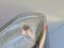 Laden Sie das Bild in den Galerie-Viewer, Frontscheinwerfer Renault Clio III 8200775869 Links Scheinwerfer Headlight SCH8819839345bx