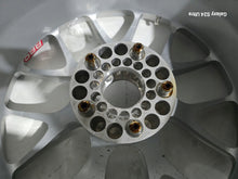 Laden Sie das Bild in den Galerie-Viewer, 1x Alufelge 18 Zoll Rim Wheel FEL4682360993sp