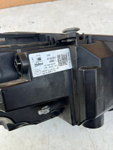 Laden Sie das Bild in den Galerie-Viewer, Frontscheinwerfer Seat Ibiza I V 6F1941007F L503653 LED Links Headlight SCH6231686002zk