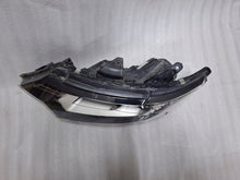 Laden Sie das Bild in den Galerie-Viewer, Frontscheinwerfer Mitsubishi Outlander III ECM921-22A10 ECM921-21C10 Links