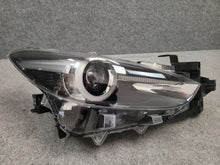 Laden Sie das Bild in den Galerie-Viewer, Frontscheinwerfer Mazda III B63C-51030-SCZ B63C-51030 LED Rechts Headlight SCH5333358167od