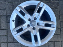 Laden Sie das Bild in den Galerie-Viewer, 1x Alufelge 18 Zoll 8.0" 5x112 52ET Glanz Silber 8J0601025AR Audi Rim Wheel FEL5593171568me
