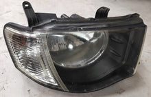Load image into Gallery viewer, Frontscheinwerfer Mitsubishi L200 8301B462 Rechts Scheinwerfer Headlight SCH5490631740la