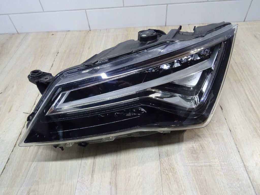 Frontscheinwerfer Seat Leon 5F1941007L LED Links Scheinwerfer Headlight