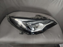 Laden Sie das Bild in den Galerie-Viewer, Frontscheinwerfer Opel Astra 39023763 Rechts Scheinwerfer Headlight SCH8330799896ur