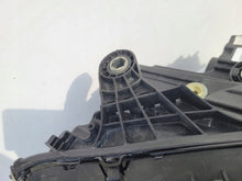 Laden Sie das Bild in den Galerie-Viewer, Frontscheinwerfer Mercedes-Benz W206 A2069066204 Ein Stück (Rechts oder Links) SCH3119757013lq