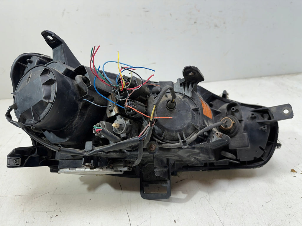 Frontscheinwerfer Mitsubishi Outlander I Xenon Ein Stück (Rechts oder Links)