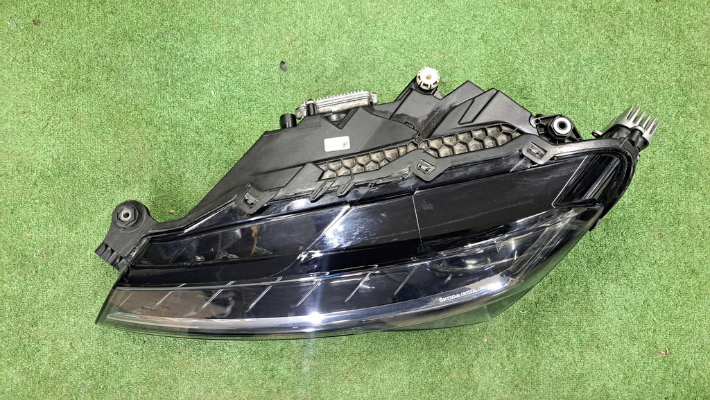 Frontscheinwerfer Skoda Superb III 3V1941015D Full LED Links Headlight