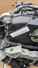 Laden Sie das Bild in den Galerie-Viewer, Motor Audi CCZD TFSI 131TKm 2011 Benzin Engine Komplett
