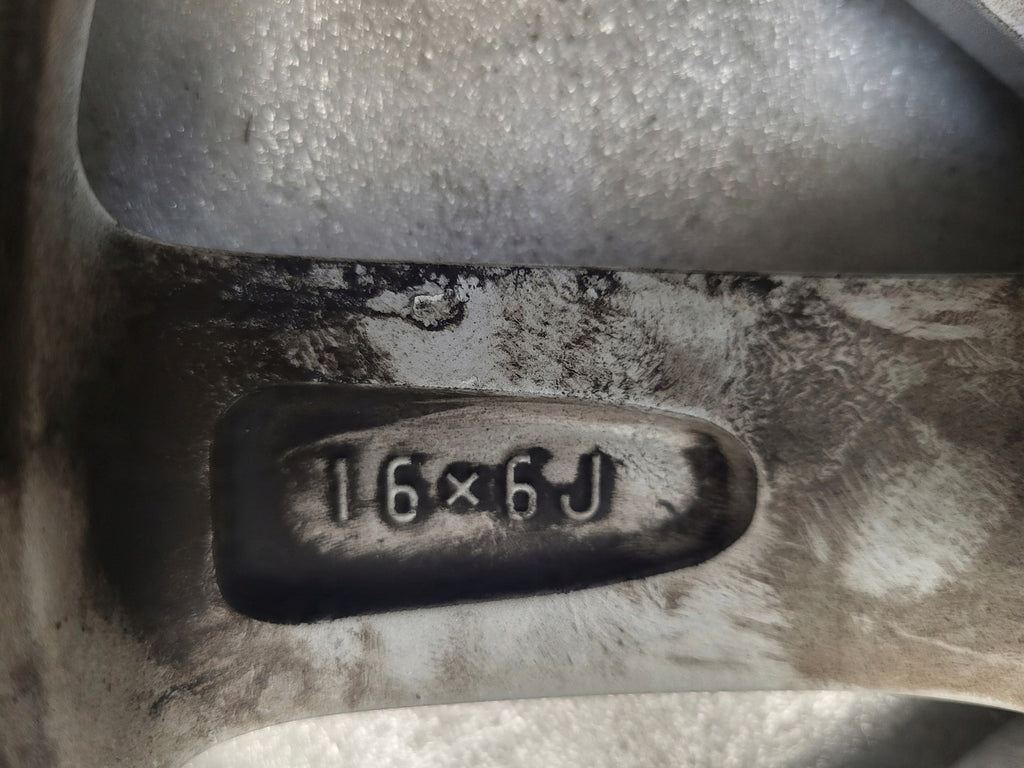 1x Alufelge 16 Zoll 6.0" 5x100 45ET MA-DAR81 Toyota Urban Cruiser Rim Wheel