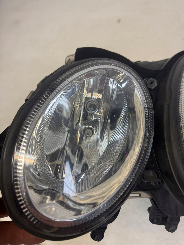 Frontscheinwerfer Mercedes-Benz W211 15435901 Links Scheinwerfer Headlight SCH2126325546pz