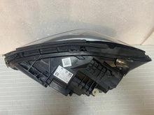 Laden Sie das Bild in den Galerie-Viewer, Frontscheinwerfer Mercedes-Benz W247 A2479061405 LED Rechts Headlight SCH9164357601lo