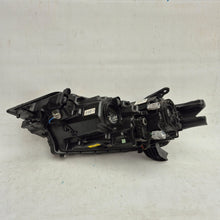 Laden Sie das Bild in den Galerie-Viewer, Frontscheinwerfer Mitsubishi Outlander III 8301C8-54 Rechts Headlight