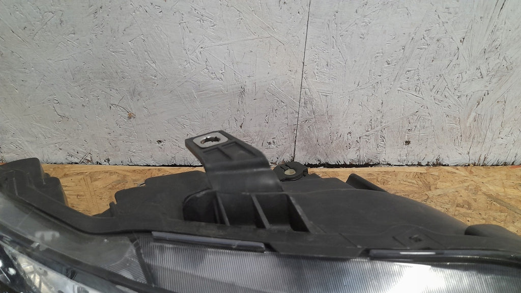 Frontscheinwerfer Seat Ibiza IV Xenon Rechts Scheinwerfer Headlight SCH8196700519xi