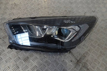 Laden Sie das Bild in den Galerie-Viewer, Frontscheinwerfer Ford Kuga GV41-13W030-GE Ein Stück (Rechts oder Links) SCH6373652670kg