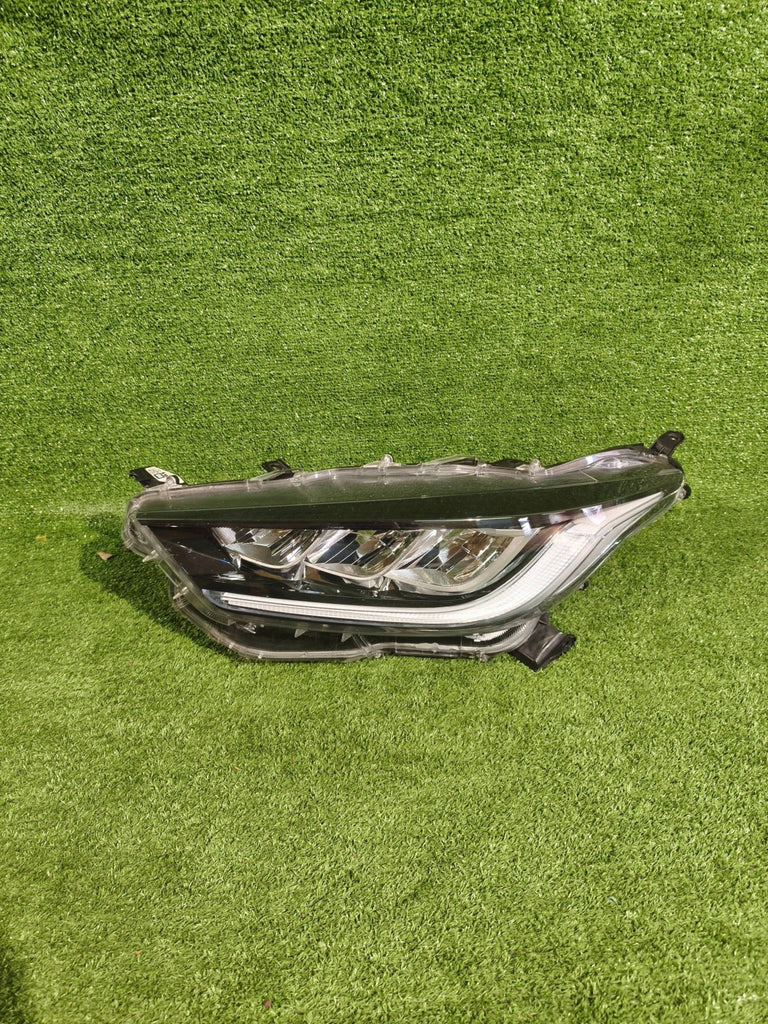 Frontscheinwerfer Toyota Yaris EUK0-8 Links Scheinwerfer Headlight SCH8630960915pv