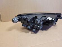 Laden Sie das Bild in den Galerie-Viewer, Frontscheinwerfer Skoda Octavia 5E4941015A LED Links Scheinwerfer Headlight SCH3430692195ds
