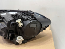 Laden Sie das Bild in den Galerie-Viewer, Frontscheinwerfer Mercedes-Benz W177 A1779062206 Rechts Scheinwerfer Headlight SCH7690239462ec