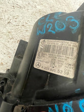 Laden Sie das Bild in den Galerie-Viewer, Frontscheinwerfer Mercedes-Benz W203 A2038205359 Links Scheinwerfer Headlight SCH3703243565zo
