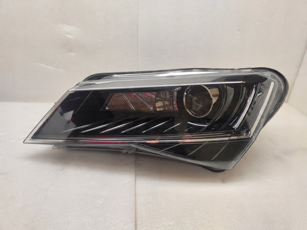 Frontscheinwerfer Skoda Superb III 3V1941015B LED Links Scheinwerfer Headlight