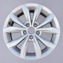 Load image into Gallery viewer, 1x Alufelge 15 Zoll 5.5&quot; 5x100 40ET Matt Silber 2G0601025 VW T-Roc Rim Wheel