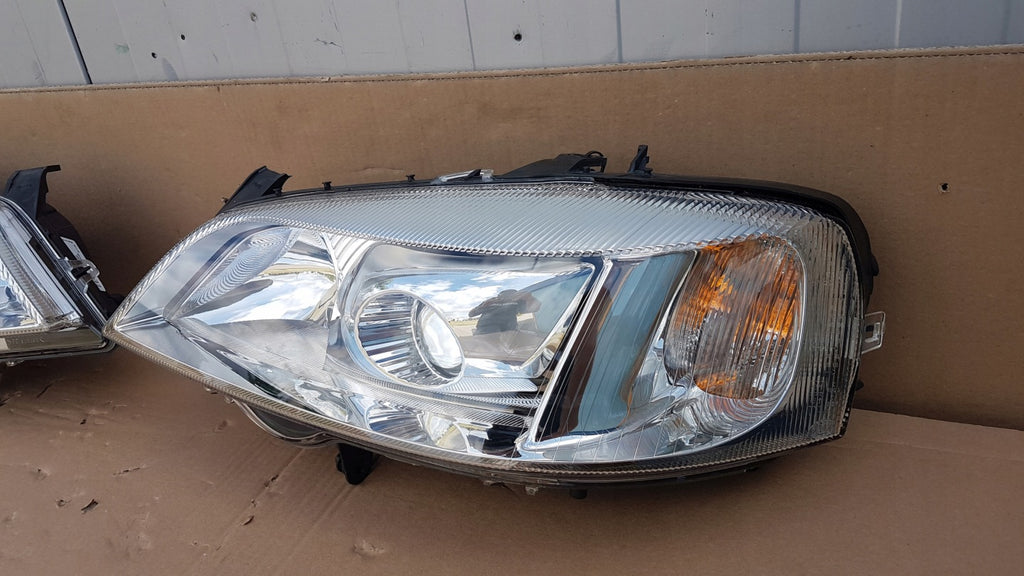 Frontscheinwerfer Opel Astra 93170272 93170273 Xenon Ein Satz Headlight SCH9341113250hn