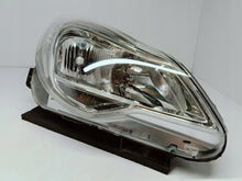Laden Sie das Bild in den Galerie-Viewer, Frontscheinwerfer Opel Corsa D 13432890 90043922L Rechts Scheinwerfer Headlight SCH2585816641gz