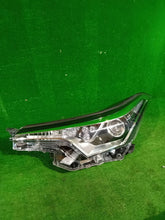 Laden Sie das Bild in den Galerie-Viewer, Frontscheinwerfer Toyota C-Hr Chr 81150F4031 Links Scheinwerfer Headlight SCH9326163684hn